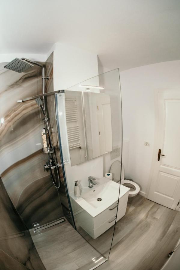 Apartament De Lux Ultramodern In Zona Centrala Temesvár Kültér fotó