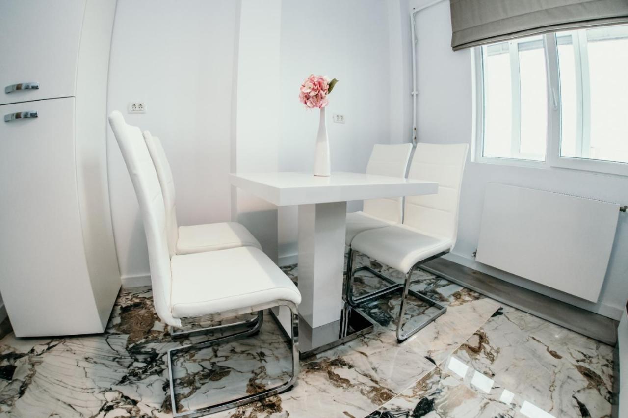 Apartament De Lux Ultramodern In Zona Centrala Temesvár Kültér fotó